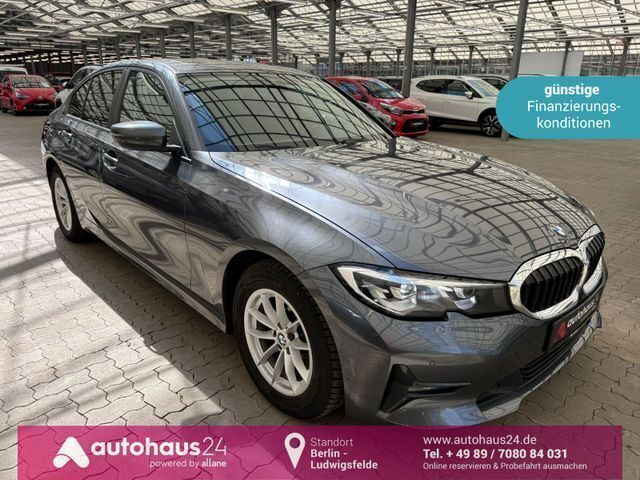 Grau Gebraucht 2020 BMW 318 Sport Line Limousine | 22.440 € (Guter Preis) - Bild 1/4