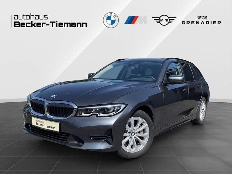 Grau Gebraucht 2022 BMW 330 Sport Line Limousine | 33.610 € (Guter Preis) - Bild 1/4