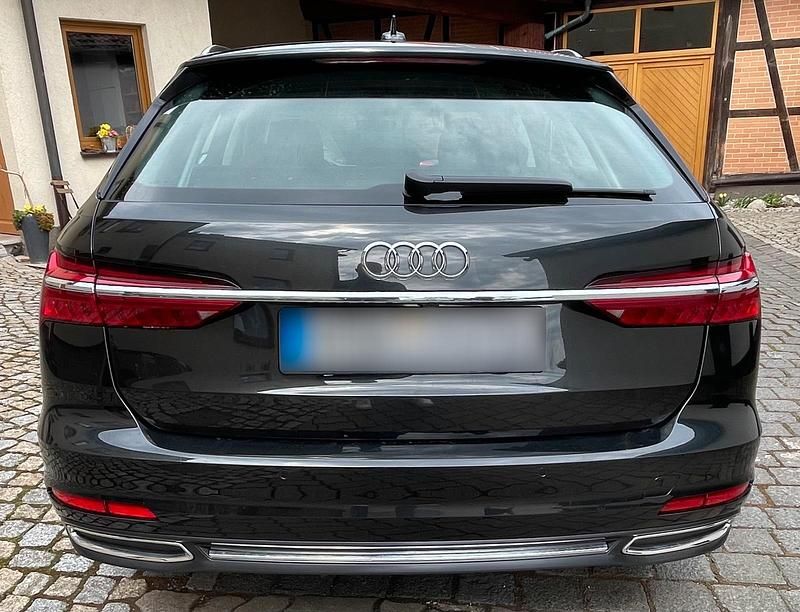 Gebraucht Audi A6 Comfort 204 PS (150 kW) 2021 Schwarz Kombi