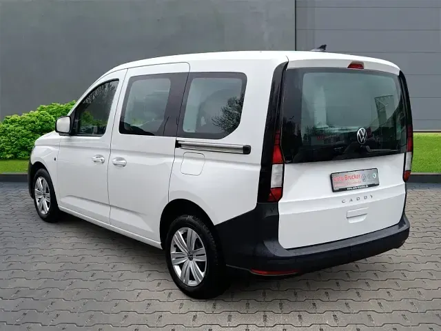 Gebraucht VW Caddy Basis 114 PS (83 kW) 2022 Weiß Van / Kleinbus