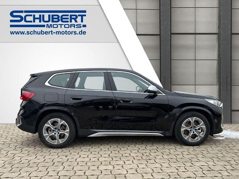 Gebraucht BMW iX1 xLine 230 kW (313 PS) 2023 Schwarz 2 SUV