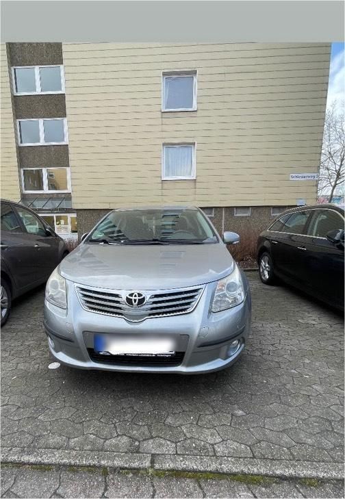 Braun Gebraucht 2011 Toyota Avensis Limousine | 11.000 € (Teuer) - Bild 1/4