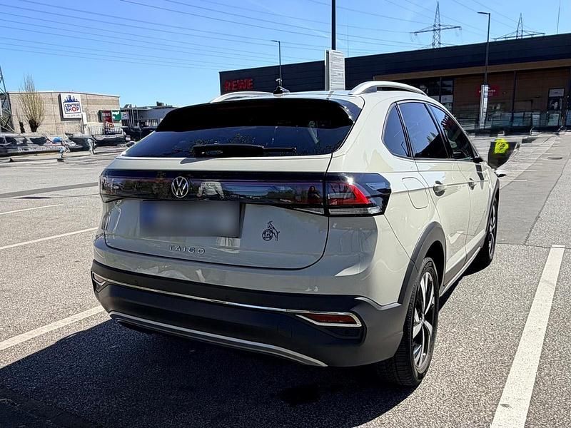 Begagnad VW Taigo Style 110 HK (80 kW) 2023 Grå SUV