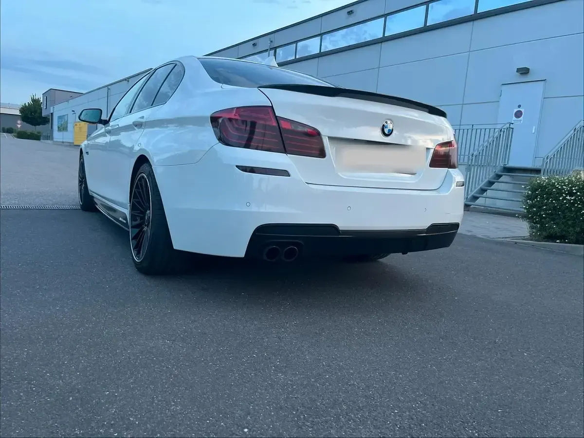 Gebraucht BMW 520 M Sport 220 PS (161 kW) 2013 Weiß Limousine