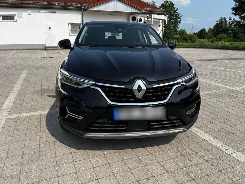 Gebraucht Renault Arkana 145 PS (106 kW) 2022 Schwarz SUV