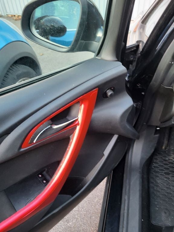 Schwarz Gebraucht 2011 Opel Astra Design Edition Kombi | 3.100 € - Bild 1/4