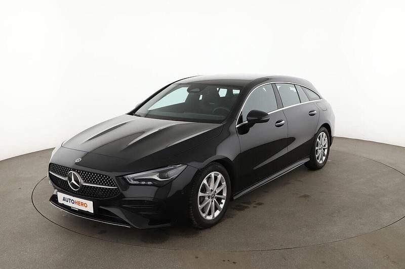 Usado Mercedes CLA200 Shooting Brake AMG line 150 HP (110 kW) 2023 Carrinha