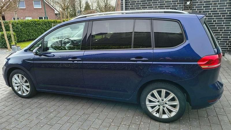 Używany VW Touran Join 116 KM (85 kW) 2018 Niebieski Minivan
