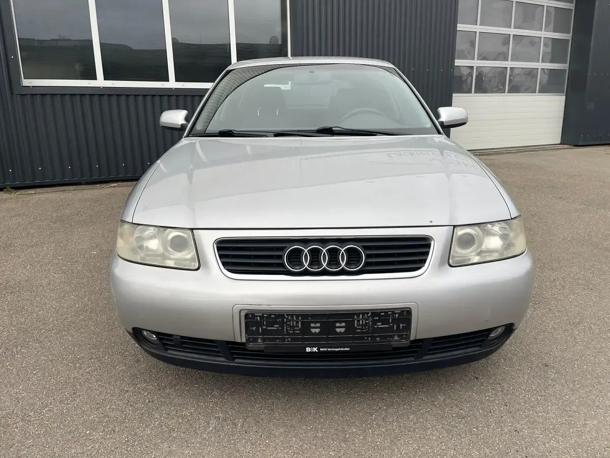 Second-hand Audi A3 102 CP (75 kW) 2003 Gri Hatchback