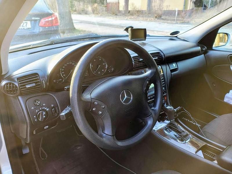Gebraucht Mercedes 200 122 PS (89 kW) 2004 Silber Kombi