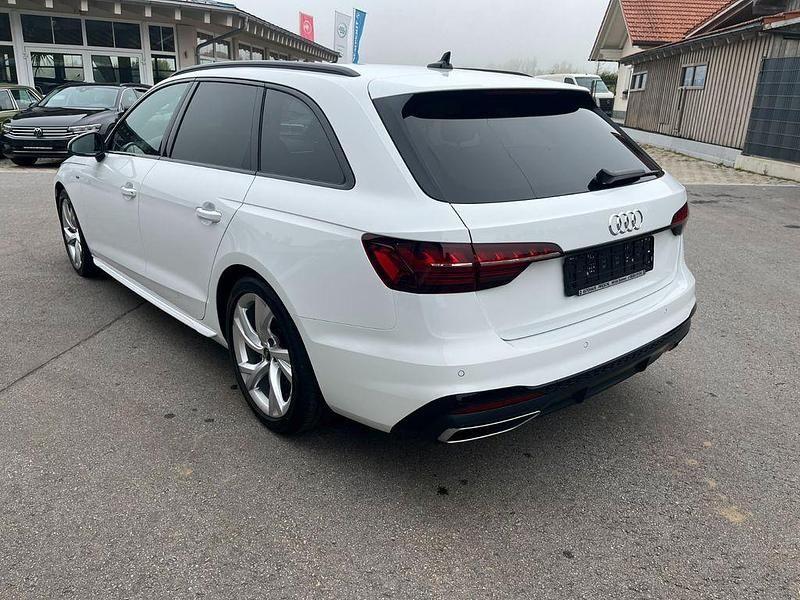 Gebraucht Audi A4 S-Line 150 PS (110 kW) 2023 Weiß Kombi
