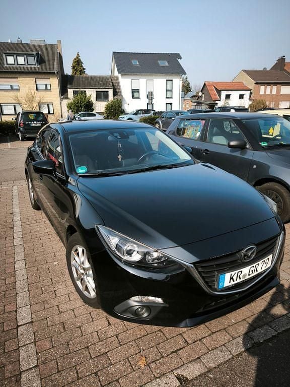 Gebraucht Mazda 3 Center-Line 120 PS (88 kW) 2016 Schwarz Limousine