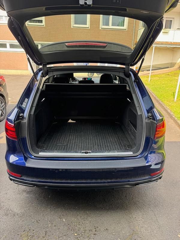 Gebraucht Audi A4 S-Line 190 PS (139 kW) 2019 Blau Kombi