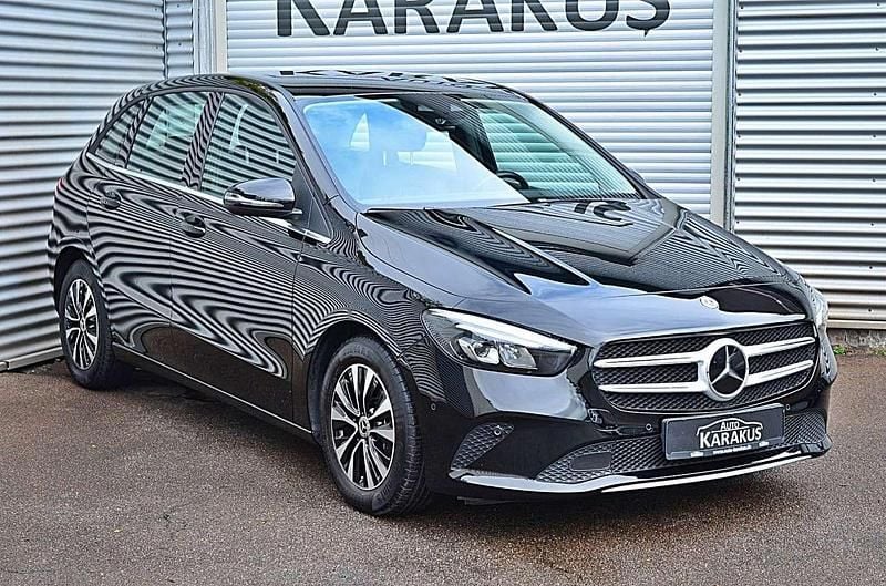 Gebraucht Mercedes B200 150 PS (110 kW) 2022 Nachtschwarz Van / Kleinbus