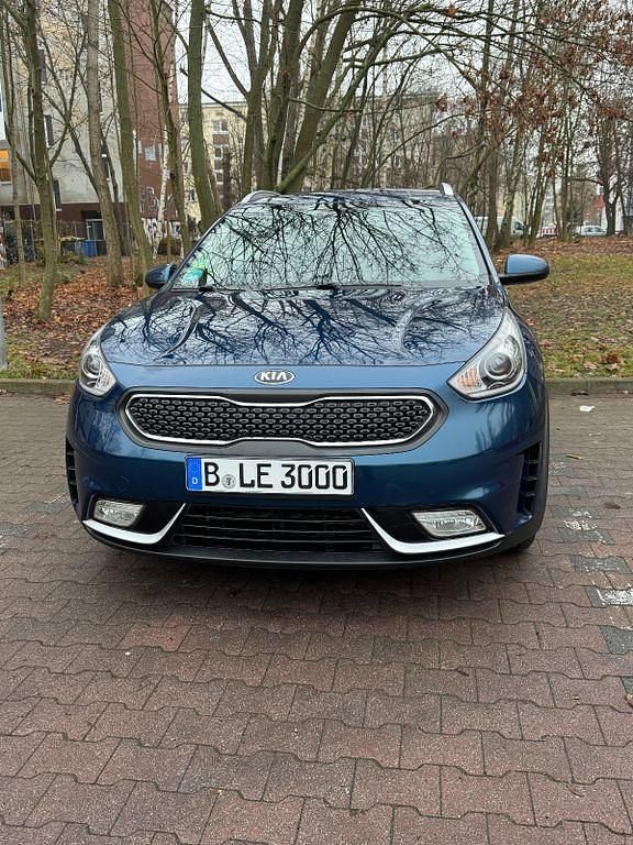 Blau Gebraucht 2019 Kia Niro Vision SUV | 16.000 € (Fairer Preis) - Bild 1/4