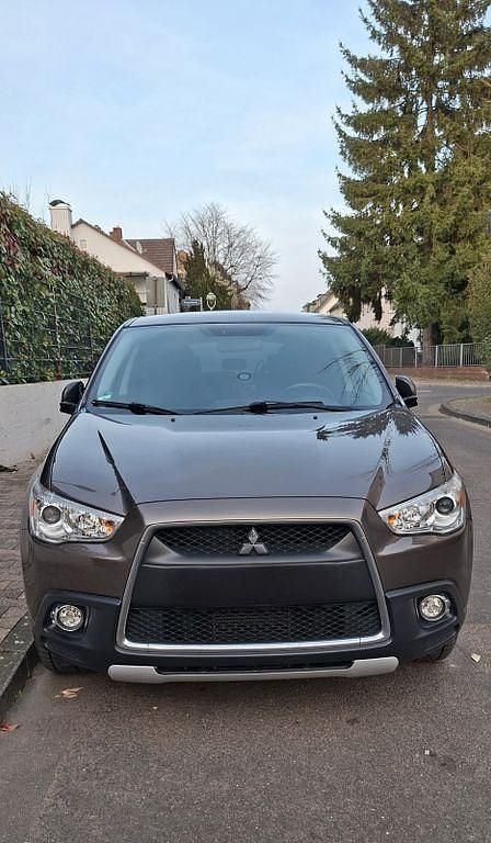 Gebraucht Mitsubishi ASX Edition 150 PS (110 kW) 2011 Braun SUV