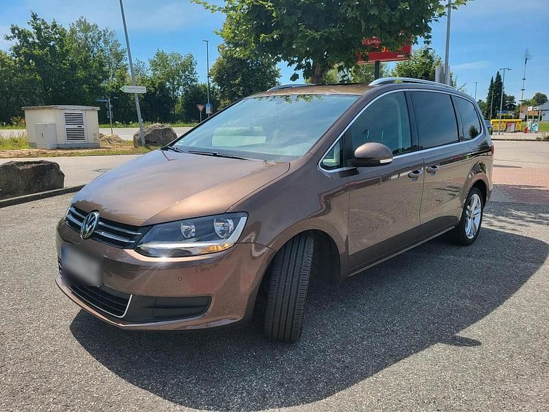 Braun Gebraucht 2011 VW Sharan Van / Kleinbus | 9.500 € (Guter Preis) - Bild 1/4