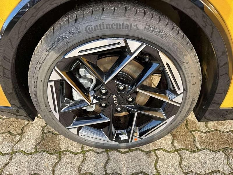 Neu Kia K4 GT-Line 150 PS (110 kW) 2025 Gelb Limousine
