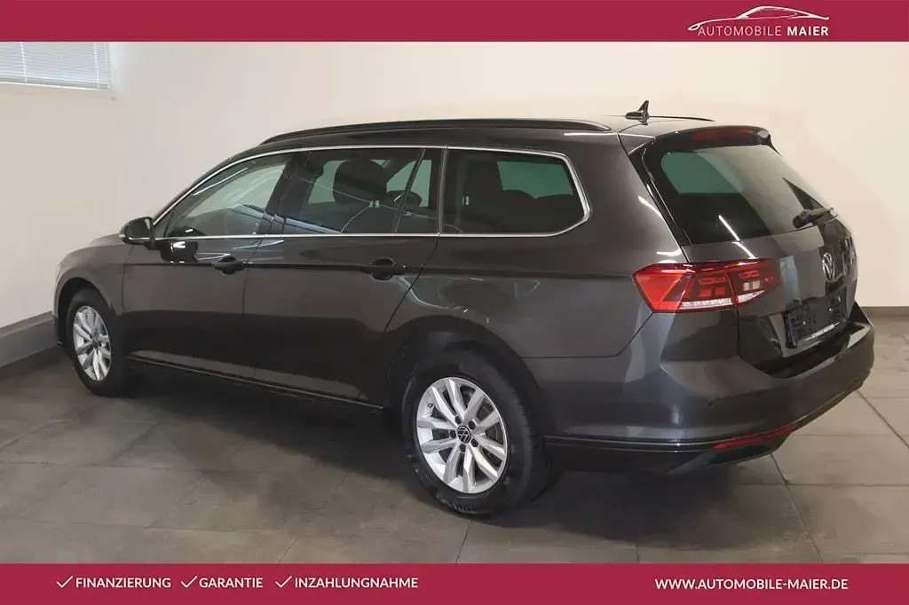 Gebraucht VW Passat Business 150 PS (110 kW) 2024 Mangangrau metallic Kombi