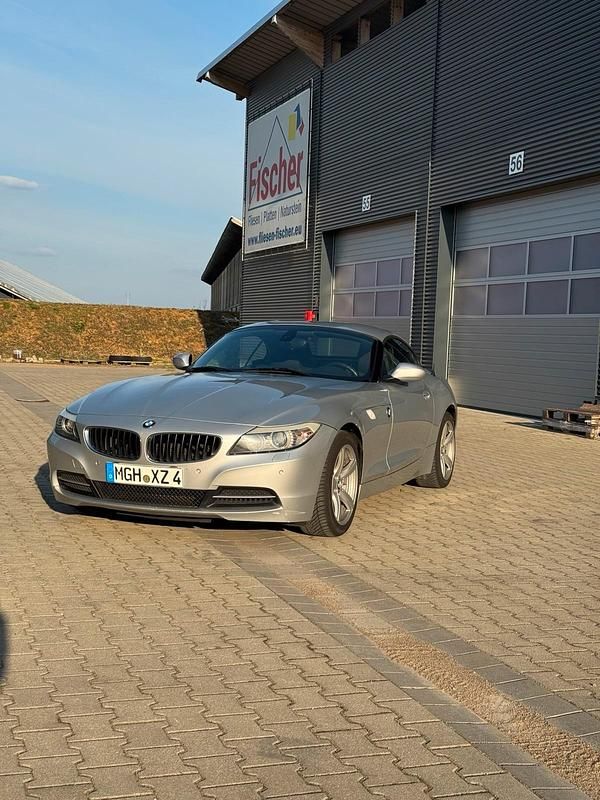 Silber Gebraucht 2010 BMW Z4 Cabrio | 11.699 € (Guter Preis) - Bild 1/4