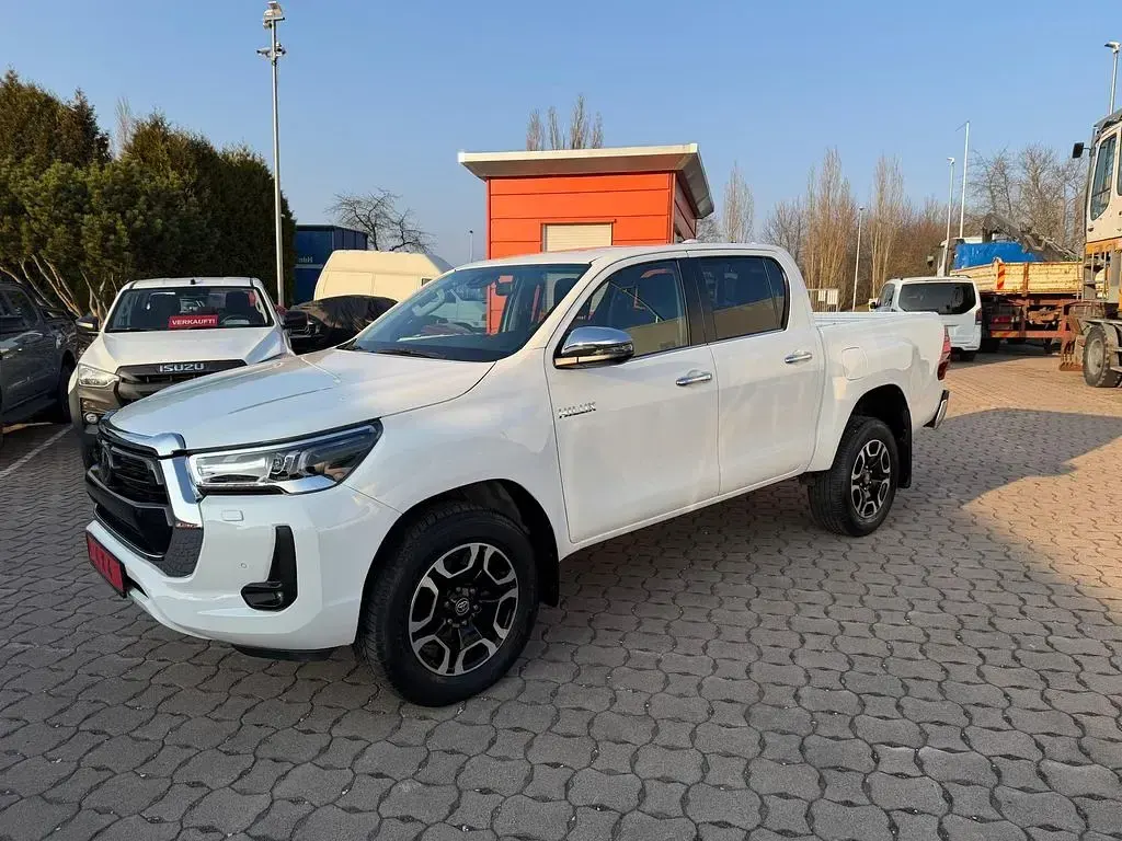 Gebraucht Toyota HiLux Executive 150 PS (110 kW) 2021 Weiß Pickup