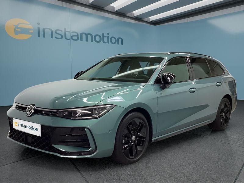 Grün Gebraucht 2024 VW Passat Kombi | 42.249 € (Guter Preis) - Bild 1/4