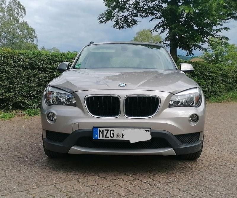 Gebraucht BMW X1 143 PS (105 kW) 2012 Grau SUV