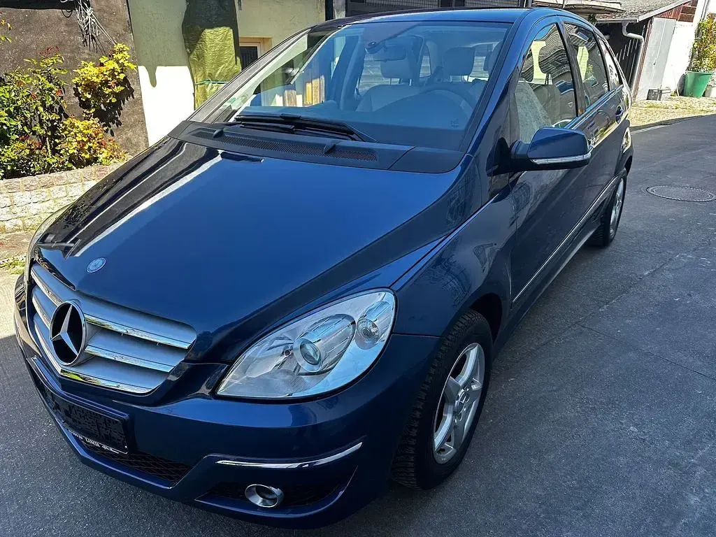Gebraucht Mercedes B170 116 PS (85 kW) 2009 Blau Van / Kleinbus