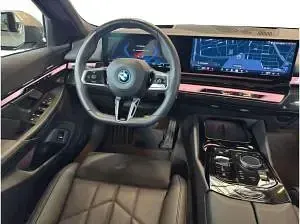 Gebraucht BMW i5 M Sport 250 kW (340 PS) 2024 Oxidgrau metallic Limousine