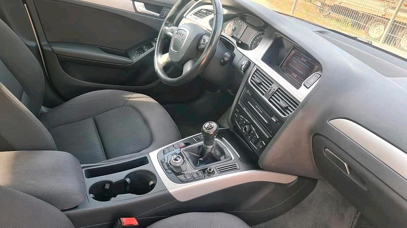 Usata Audi A4 120 CV (88 kW) 2012 Argento Berlina