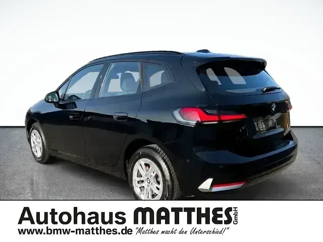 Gebraucht BMW 218 Luxury Line 171 PS (125 kW) 2023 Schwarz Van / Kleinbus