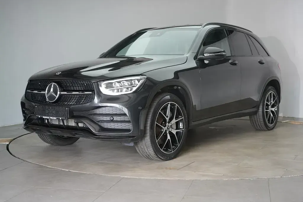 Gebraucht Mercedes GLC300e AMG 320 PS (235 kW) 2022 Grau SUV