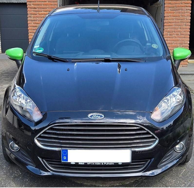 Schwarz Gebraucht 2013 Ford Fiesta SYNC Edition Kleinwagen | 4.999 € (Guter Preis) - Bild 1/4