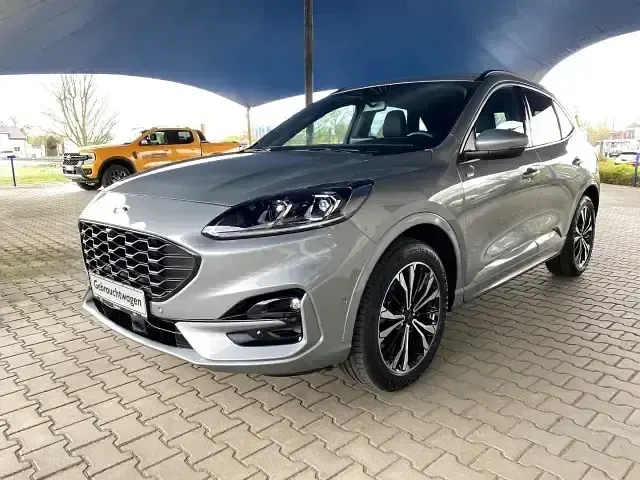 Gebraucht Ford Kuga ST-Line X 120 PS (88 kW) 2023 Solarsilber SUV