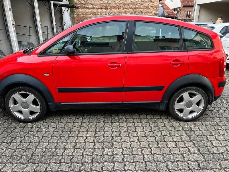 Gebraucht Audi A2 55 PS (40 kW) 2003 Rot Kleinwagen