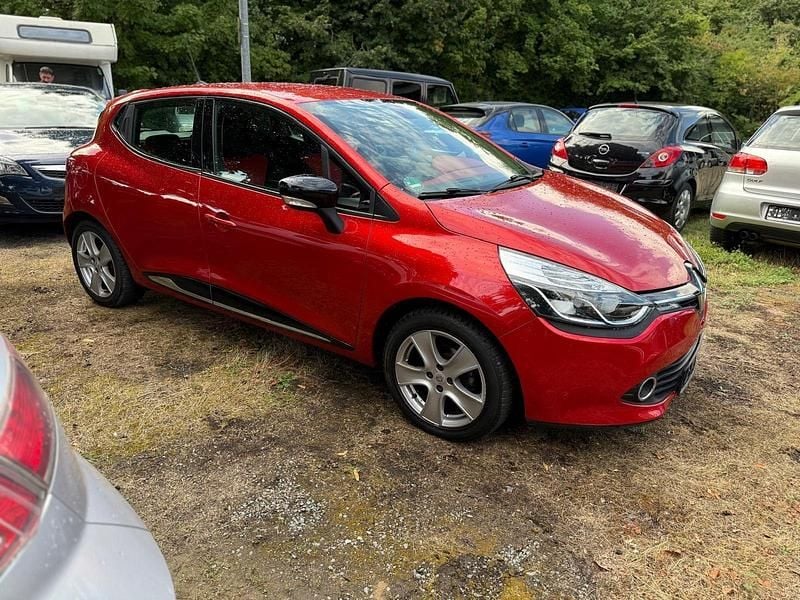 Gebraucht Renault Clio IV Luxe 90 PS (66 kW) 2012 Rot Kleinwagen