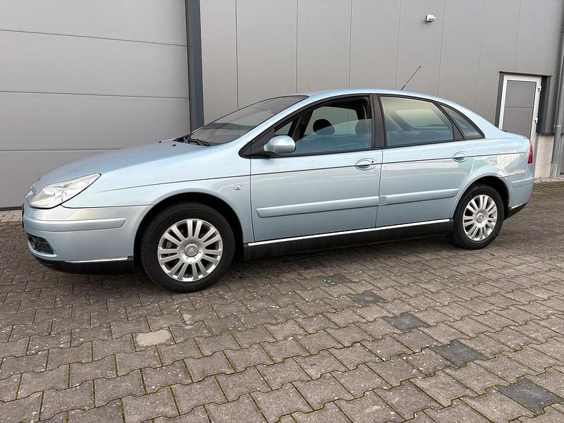 Blau Gebraucht 2004 Citroën C5 Limousine | 1.799 € (Fairer Preis) - Bild 1/4