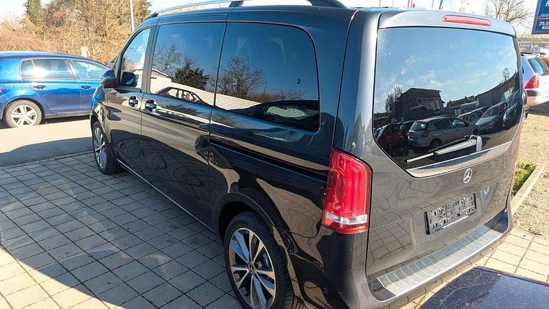 Gebraucht Mercedes V250 190 PS (139 kW) 2019 Grau Van / Kleinbus