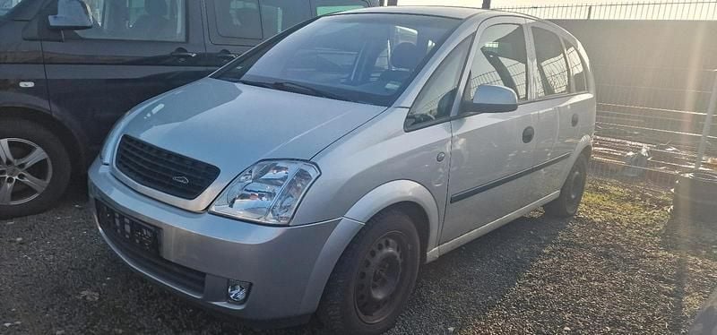 Gebraucht Opel Meriva 125 PS (91 kW) 2003 Silber Van / Kleinbus