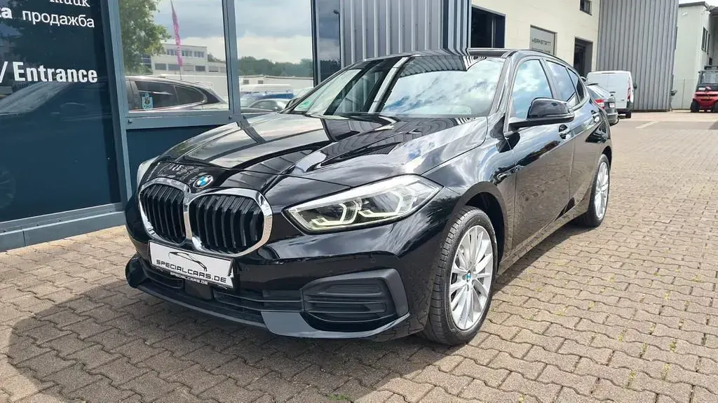 Gebraucht BMW 120 Advantage 190 PS (139 kW) 2022 Schwarz Limousine