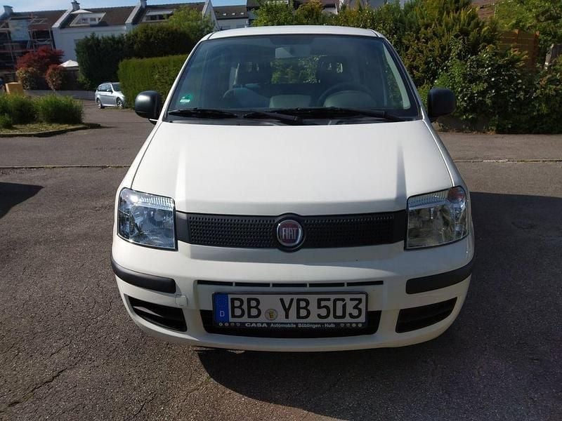 Weiß Gebraucht 2011 Fiat Panda Kleinwagen | 3.600 € (Fairer Preis) - Bild 1/4