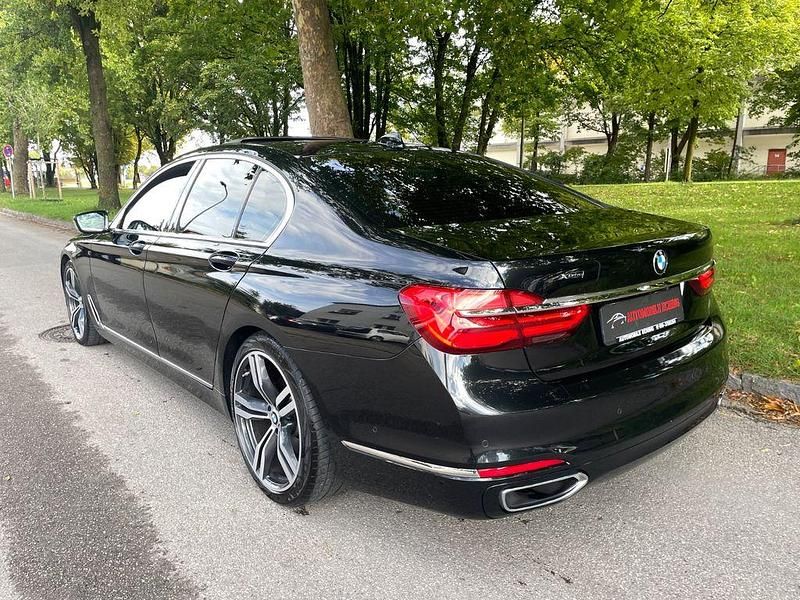 Gebraucht BMW 730 265 PS (194 kW) 2017 Schwarz Limousine