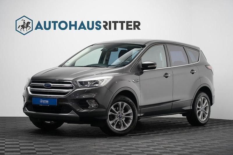 Gebraucht Ford Kuga Titanium 150 PS (110 kW) 2018 Grau SUV