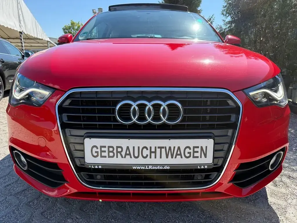 Gebraucht Audi A1 Ambition 122 PS (89 kW) 2011 Rot Kleinwagen