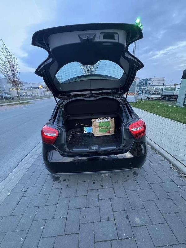 Gebraucht Mercedes A200 136 PS (100 kW) 2016 Limousine