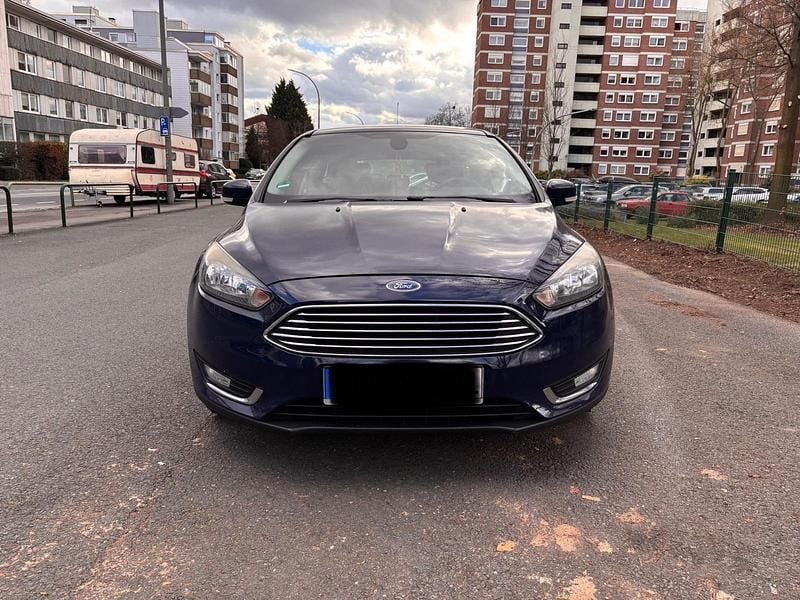 Gebraucht Ford Focus 182 PS (133 kW) 2015 Blau Kombi