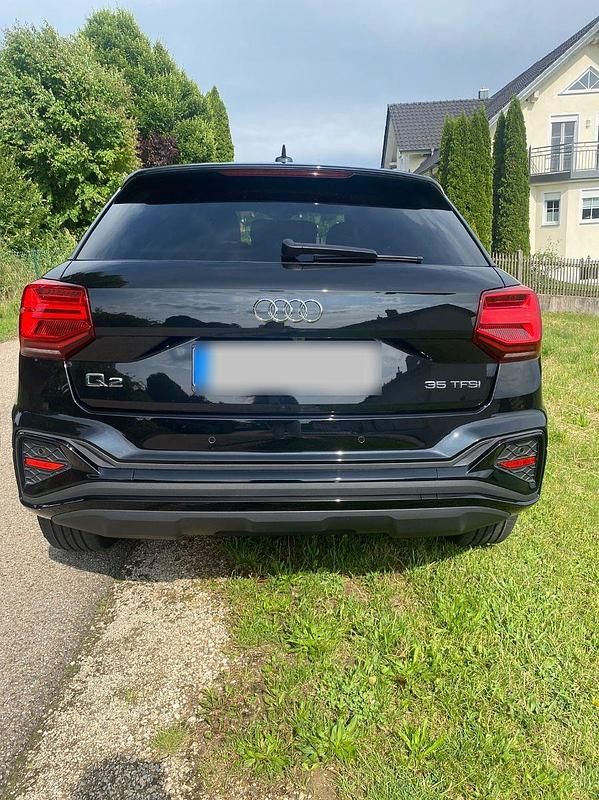 Gebraucht Audi Q2 S-Line 150 PS (110 kW) 2024 Schwarz SUV