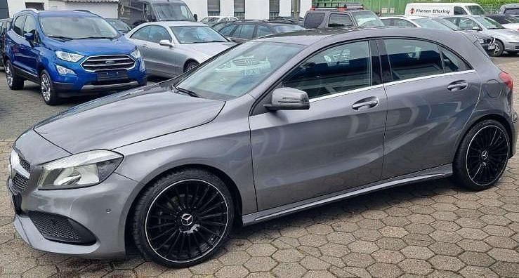 Gebraucht Mercedes A180 Style 122 PS (89 kW) 2016 Grau Limousine