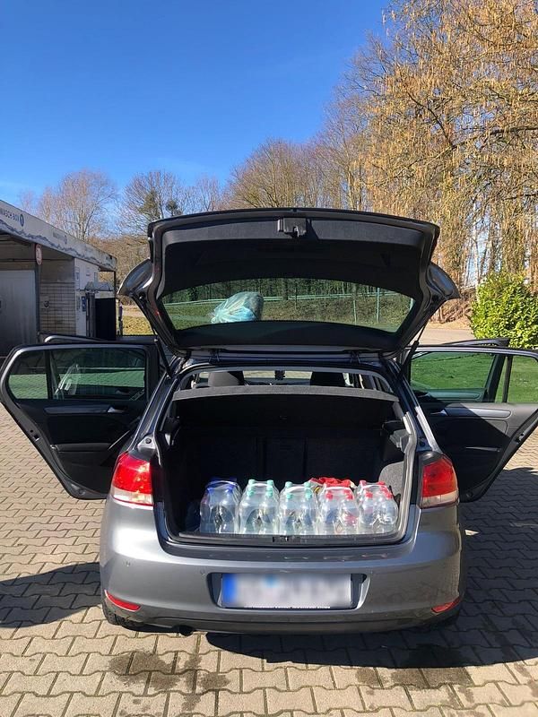 Gebraucht VW Golf VI 105 PS (77 kW) 2011 Grün Kleinwagen