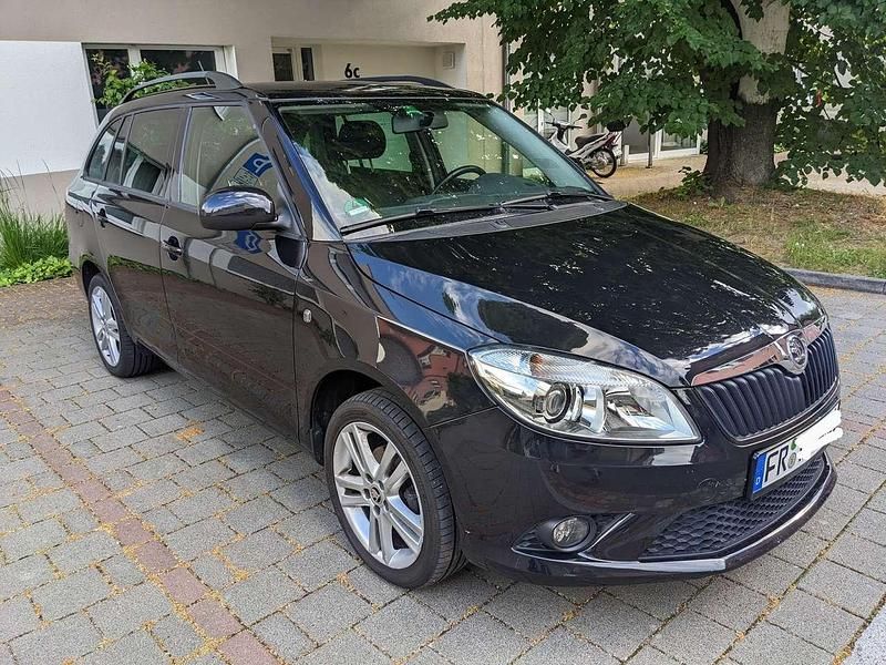 Schwarz Gebraucht 2014 Skoda Fabia Kombi | 7.500 € (Fairer Preis) - Bild 1/4